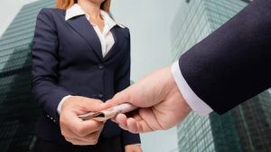 hombre o mujer de negocios